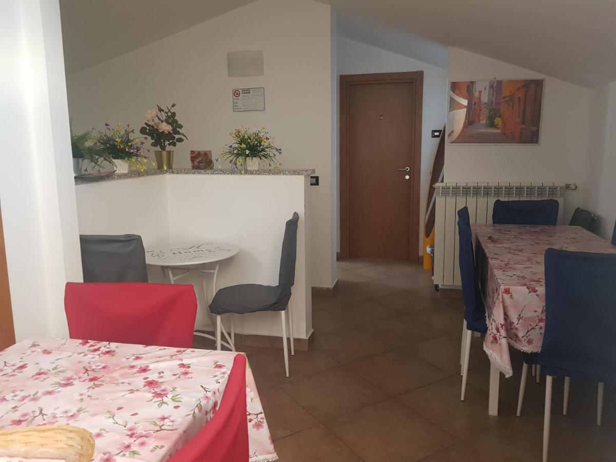 La Quercia Fiorita Hotel Trivolzio Szoba fotó